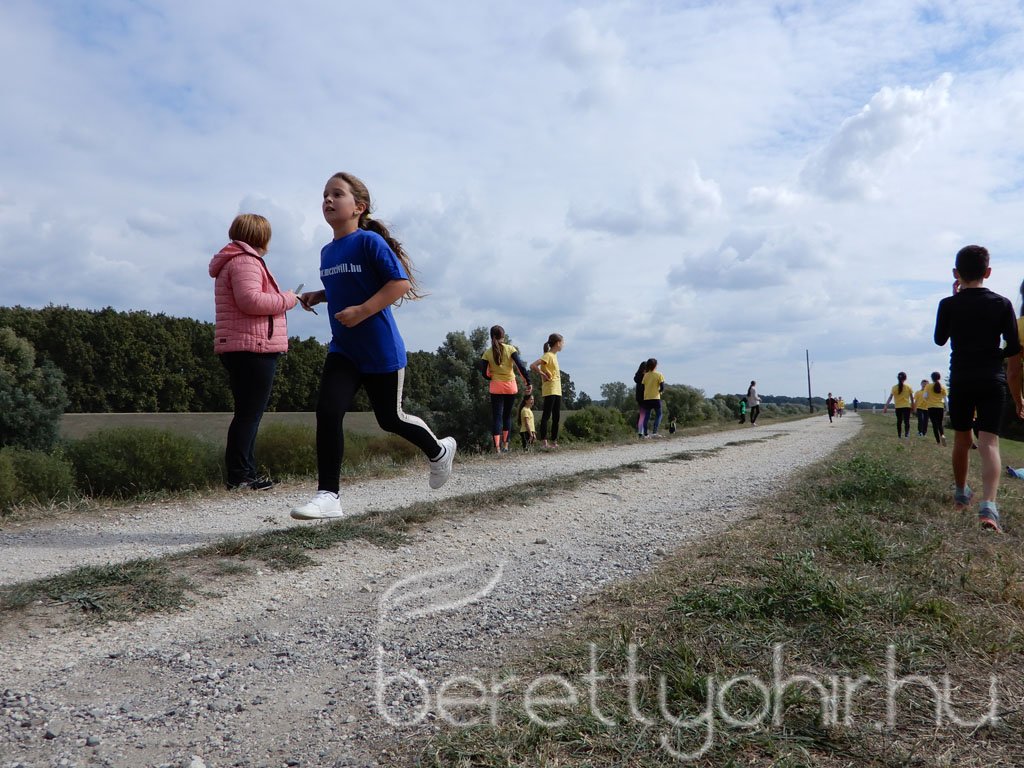 Mezei futóbajnokság Berettyóújfaluban 50